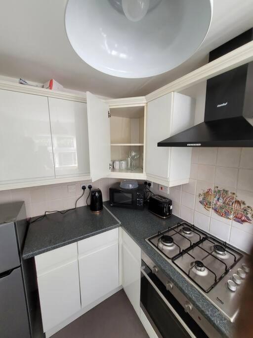 2 Bedroom End Of Terrace House Wellington  Ngoại thất bức ảnh