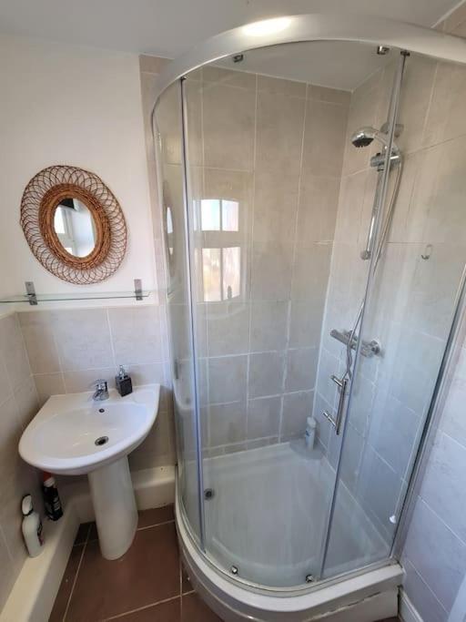 2 Bedroom End Of Terrace House Wellington  Ngoại thất bức ảnh